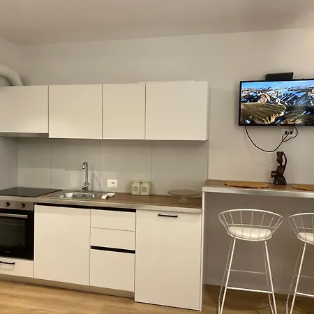 דירה Cozy Near Us Embassy In טיראנה